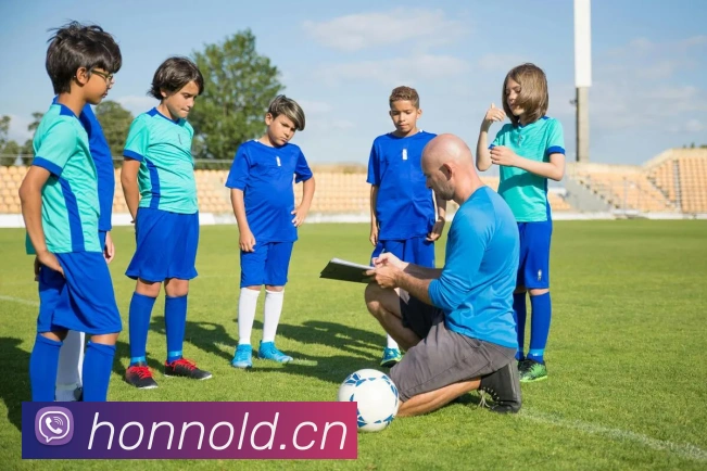 2020年欧冠决赛冠军归属：拜仁慕尼黑成就三冠王伟业